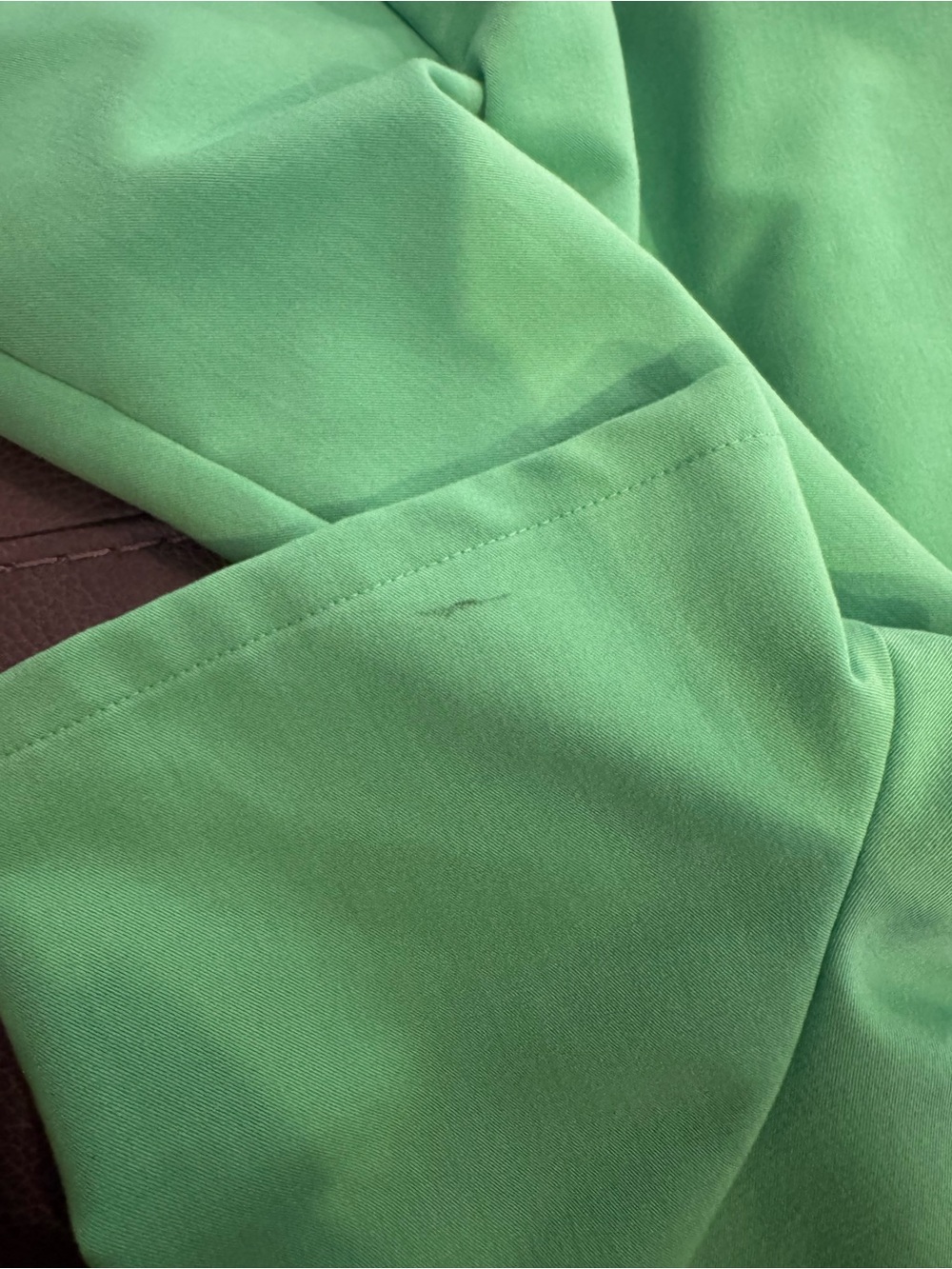 FIGS Scrub Top and Bottoms Set in Emerald - Picture 2 of 4